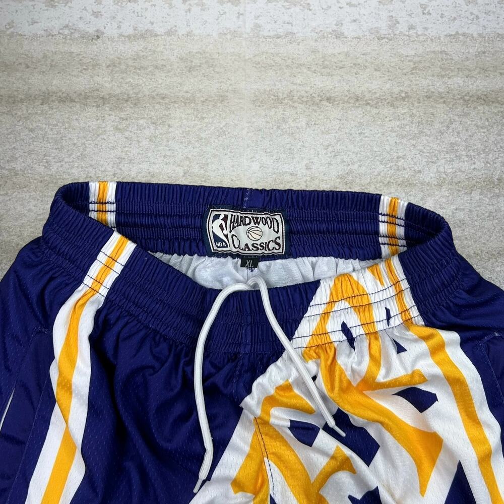 Vintage Y2K Lakers Basketball Shorts Mens XL Hardwood Classics Front - Picture 3 of 3